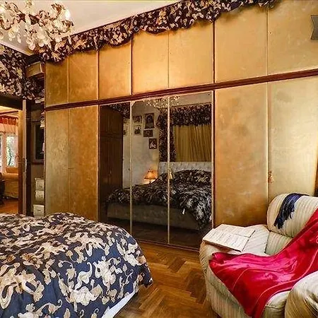 דירה Romantic & Artistic